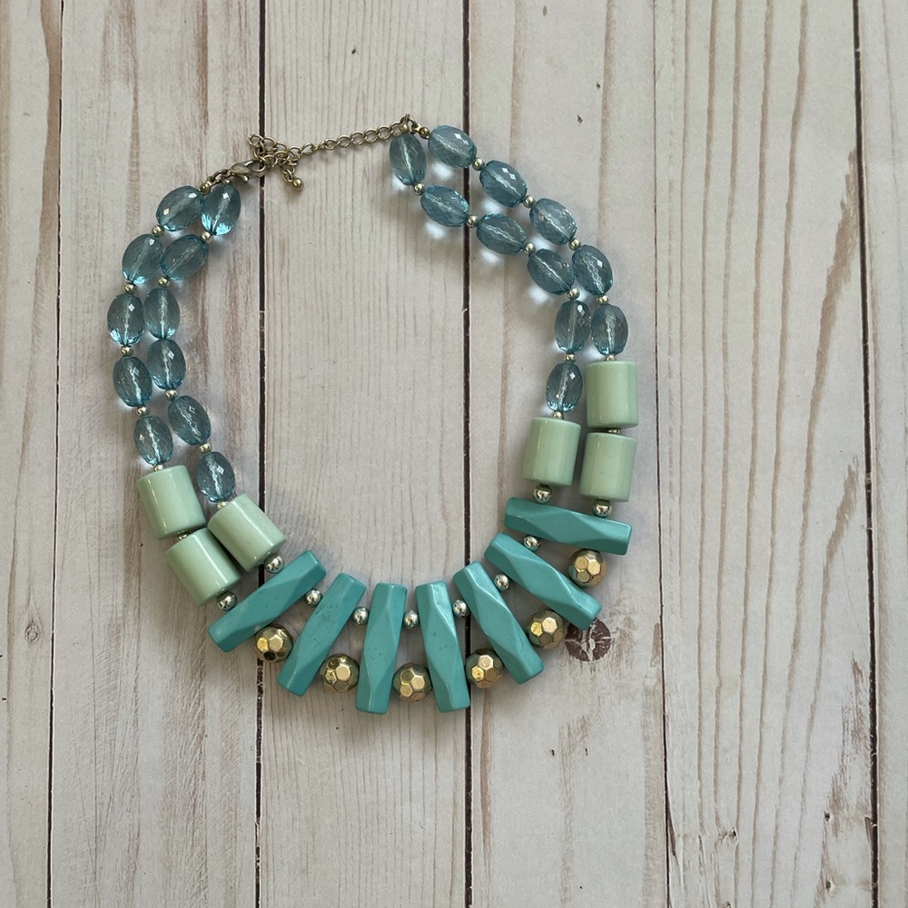 Beaded blue necklace